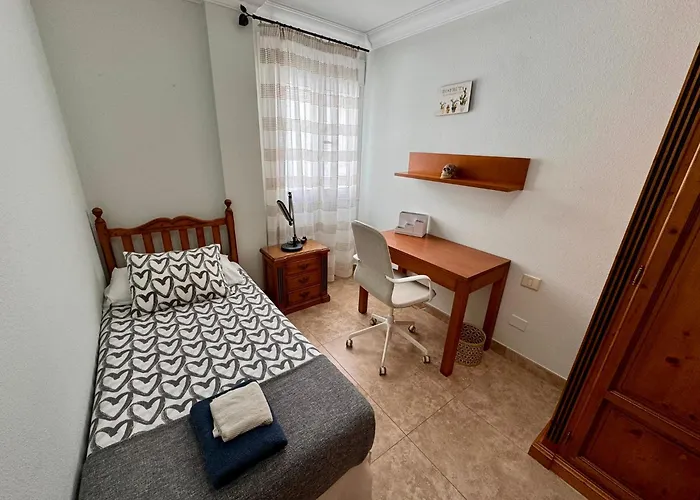 Alquilaencanarias Plaza Roja El Médano