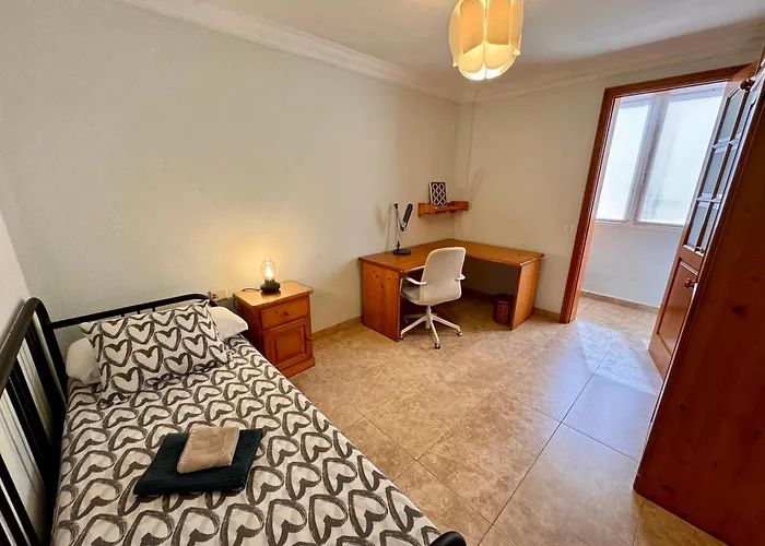 Alquilaencanarias Plaza Roja El Médano