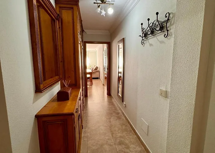 Alquilaencanarias Plaza Roja * El Médano