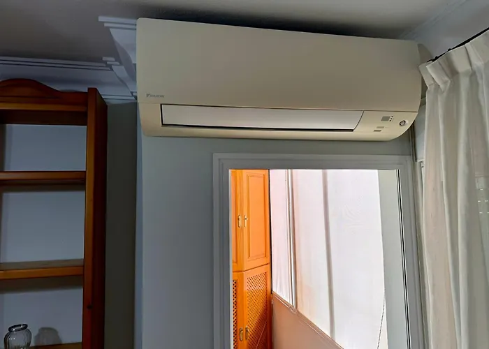 Alquilaencanarias Plaza Roja